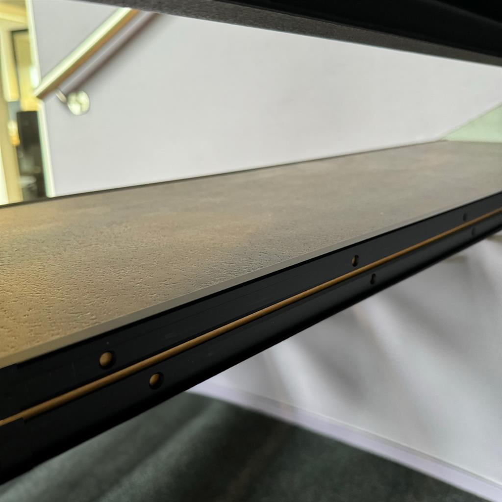 Co-Pro Open Trapprofiel Achterzijde PVC Zwart