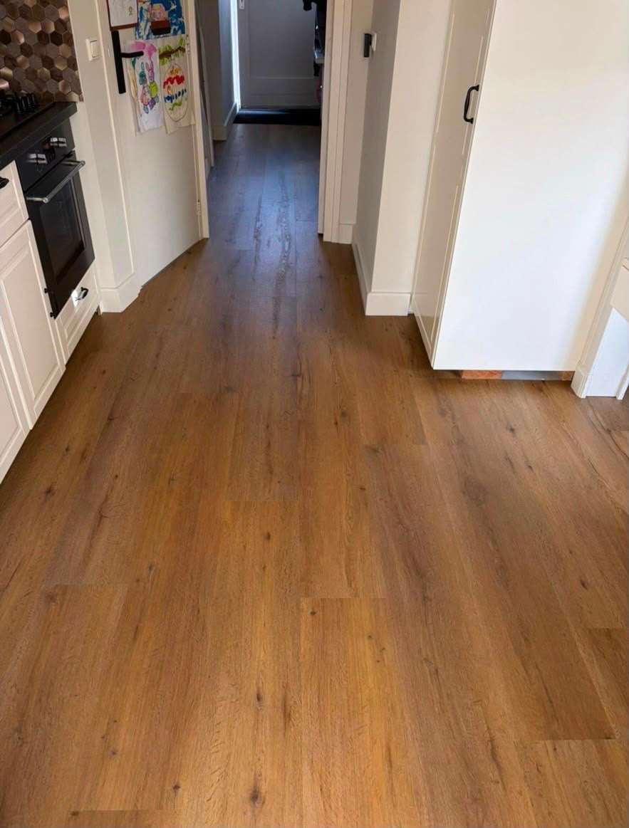 Click PVC rechte plank Floorlife in de keuken en hal